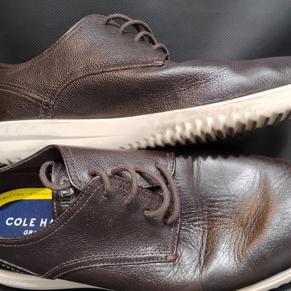 Cole Haan Men\'s Brown Leather Shoes